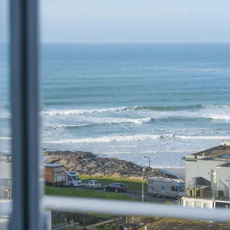 The Penthouse Forty Eight, Ocean 1 Holiday home *